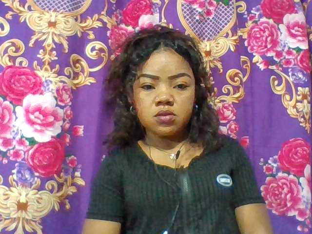 Elyah1a live cam on BongaCams