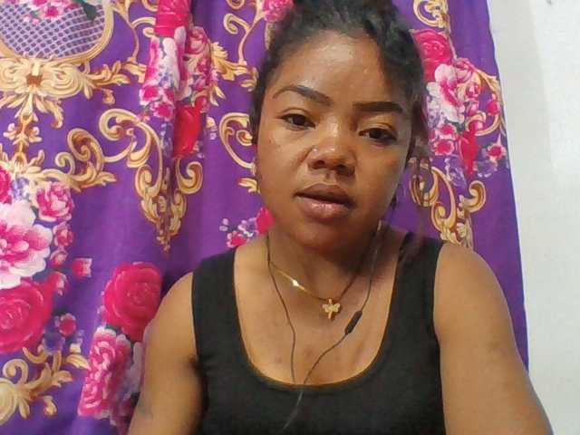Elyah1a live cam on BongaCams