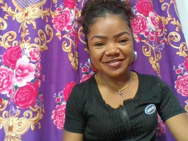 Elyah1a live cam on BongaCams