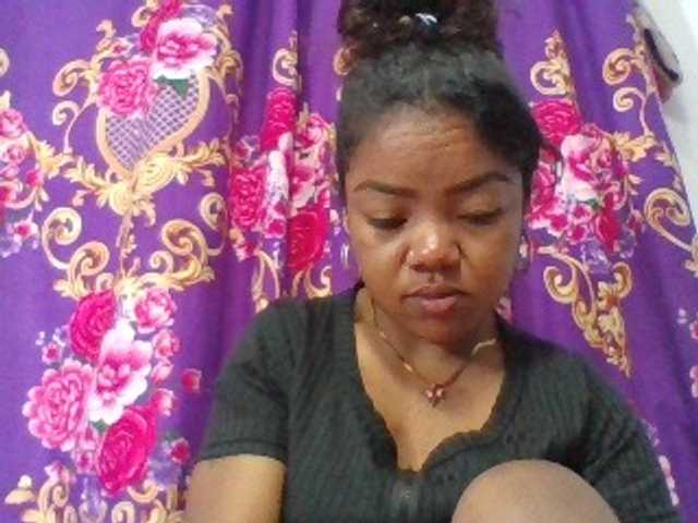 Elyah1a live cam on BongaCams