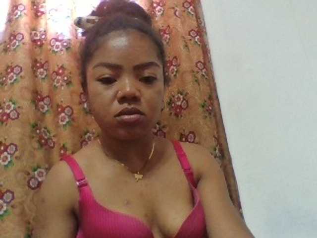 Elyah1a live cam on BongaCams