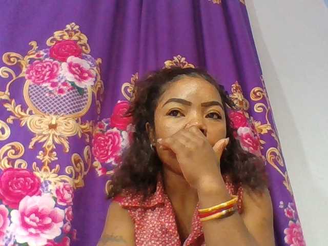 Elyah1a live cam on BongaCams
