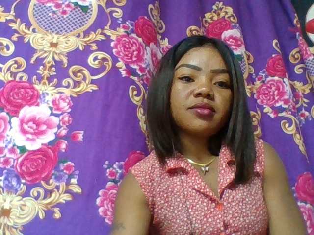 Elyah1a live cam on BongaCams
