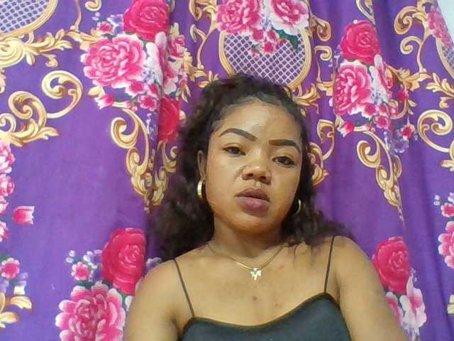 Elyah1a live cam on BongaCams