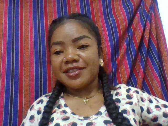 Elyah1a live cam on BongaCams