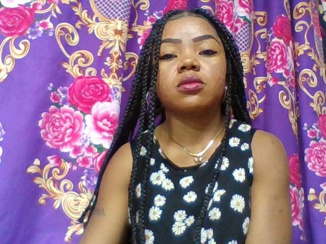Elyah1a live cam on BongaCams