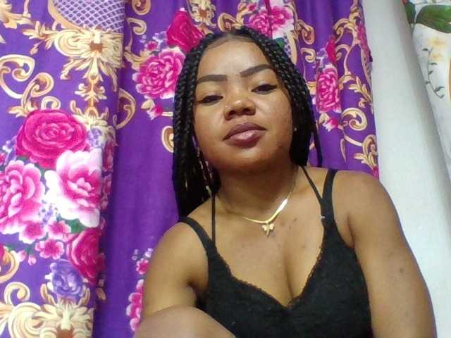 Elyah1a live cam on BongaCams