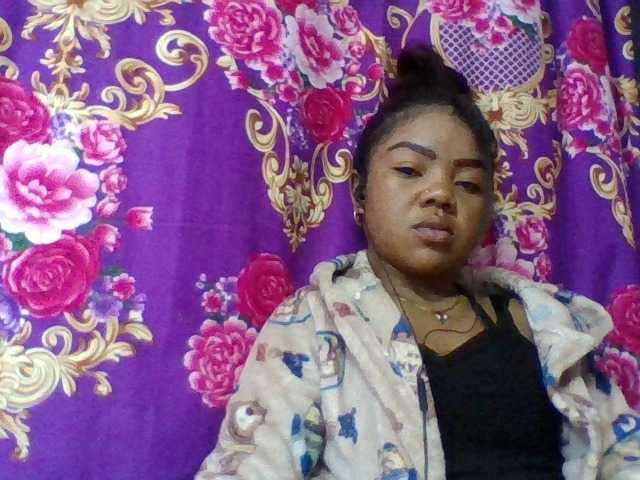 Elyah1a live cam on BongaCams