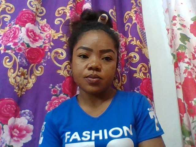 Elyah1a live cam on BongaCams