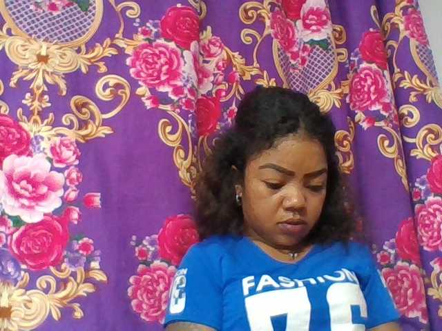 Elyah1a live cam on BongaCams