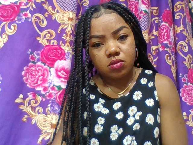 Elyah1a live cam on BongaCams