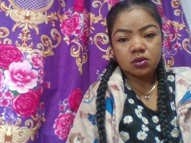 Elyah1a live cam on BongaCams