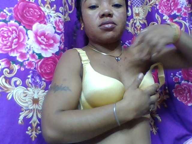Elyah1a live cam on BongaCams