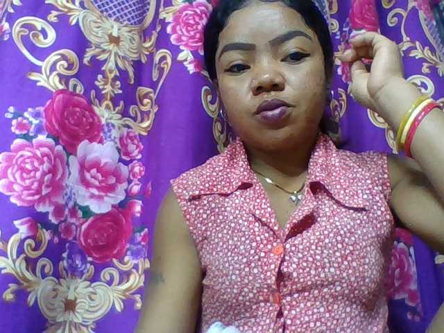 Elyah1a live cam on BongaCams