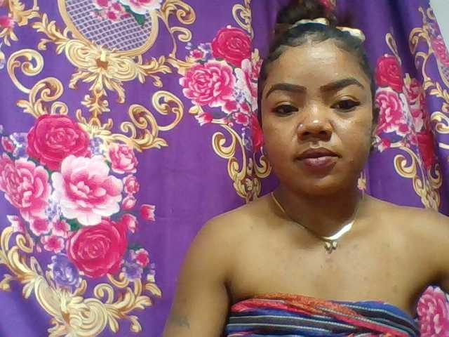Elyah1a live cam on BongaCams