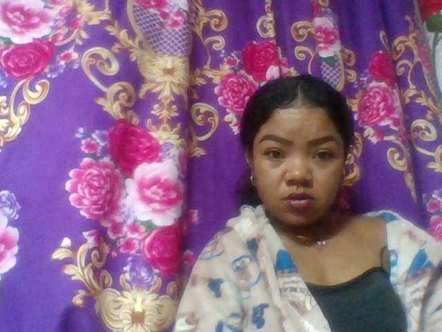 Elyah1a live cam on BongaCams