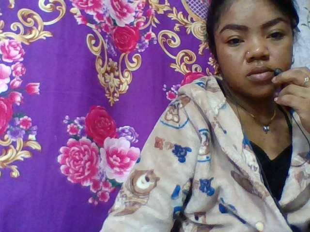 Elyah1a live cam on BongaCams
