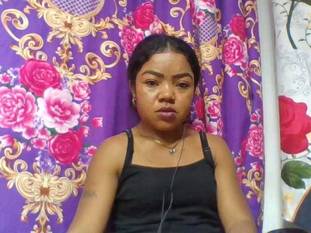 Elyah1a live cam on BongaCams