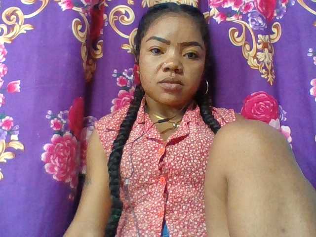 Elyah1a live cam on BongaCams