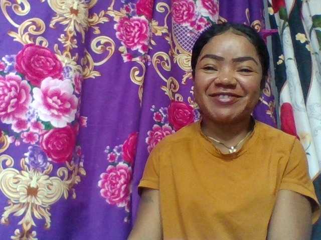 Elyah1a live cam on BongaCams