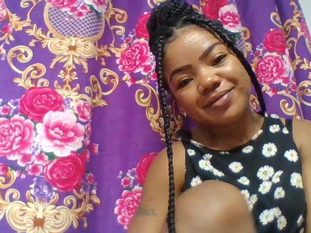 Elyah1a live cam on BongaCams