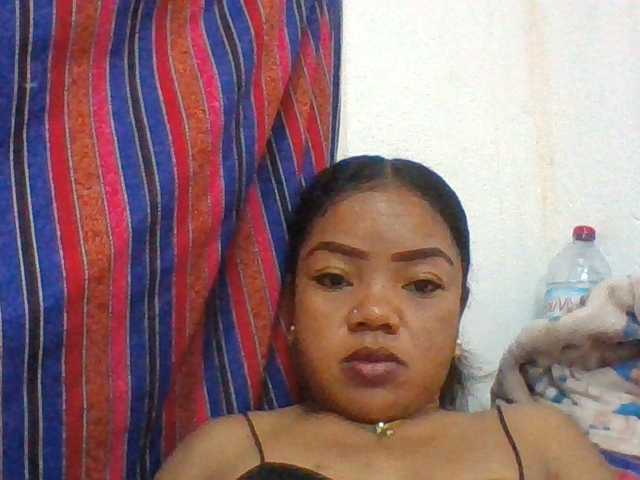 Elyah1a live cam on BongaCams