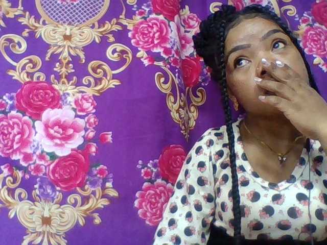 Elyah1a live cam on BongaCams