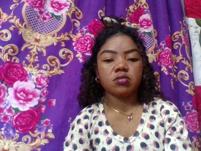 Elyah1a live cam on BongaCams