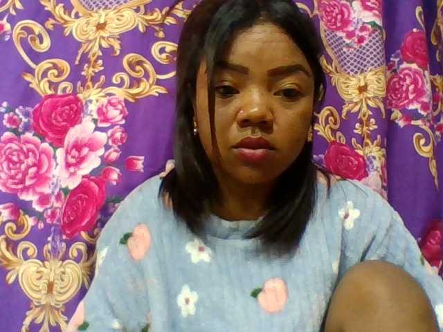 Elyah1a live cam on BongaCams