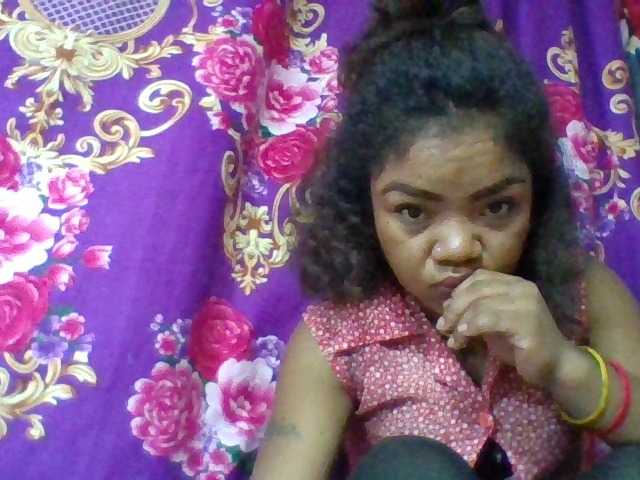 Elyah1a live cam on BongaCams