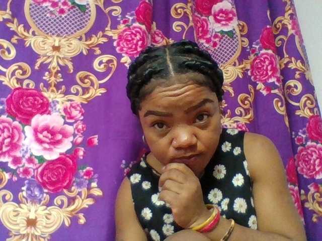 Elyah1a live cam on BongaCams