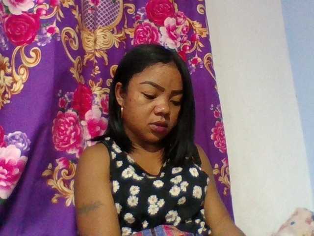 Elyah1a live cam on BongaCams