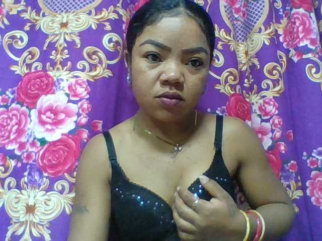Elyah1a live cam on BongaCams