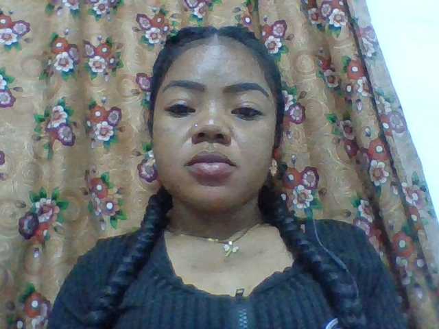 Elyah1a live cam on BongaCams