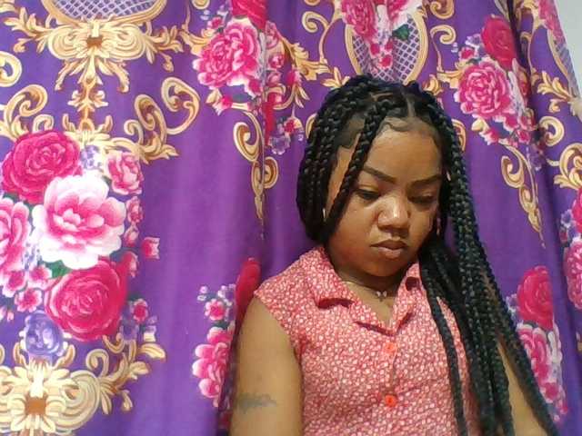 Elyah1a live cam on BongaCams