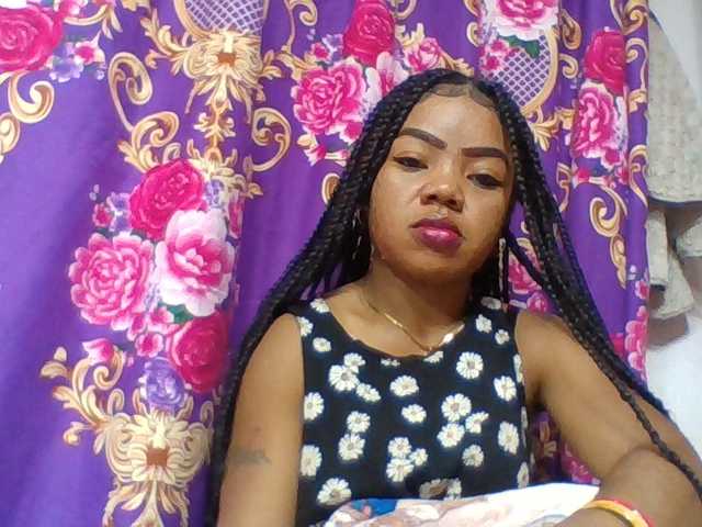 Elyah1a live cam on BongaCams