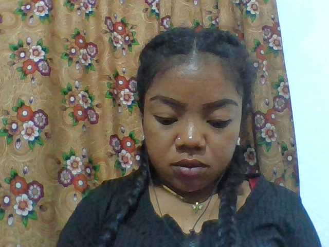 Elyah1a live cam on BongaCams