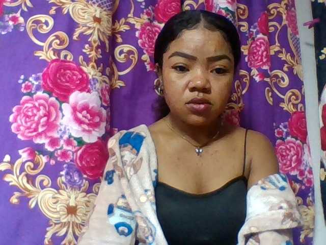 Elyah1a live cam on BongaCams