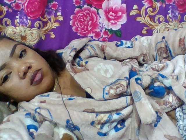 Elyah1a live cam on BongaCams