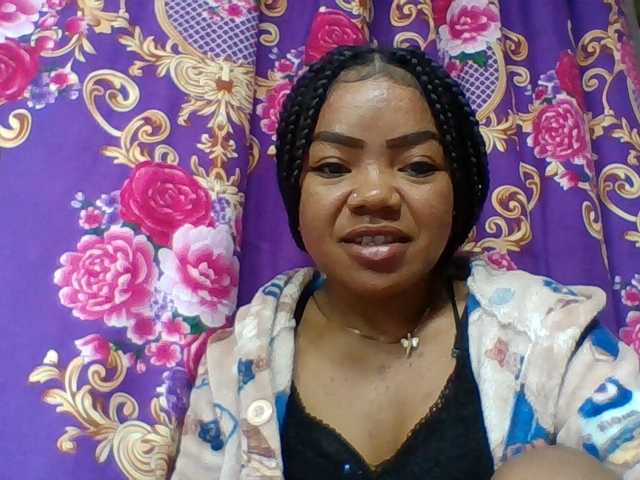 Elyah1a live cam on BongaCams