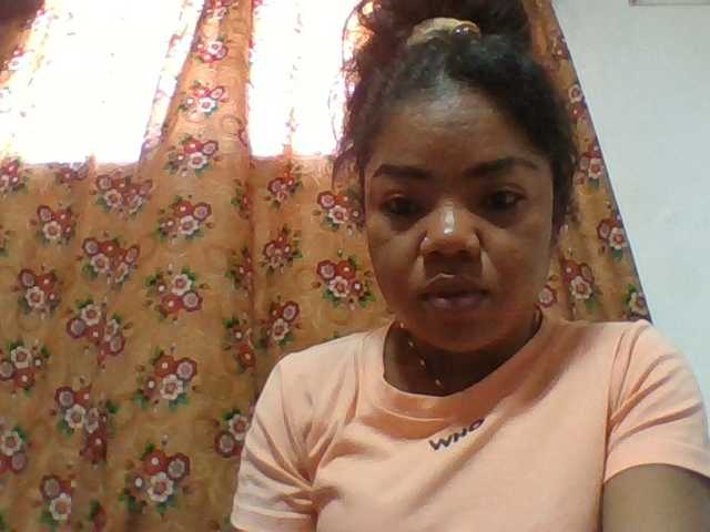 Elyah1a live cam on BongaCams