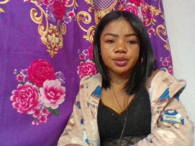 Elyah1a live cam on BongaCams