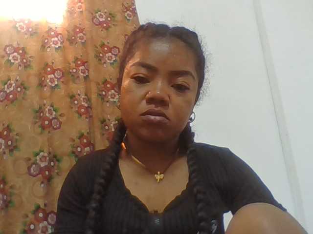 Elyah1a live cam on BongaCams