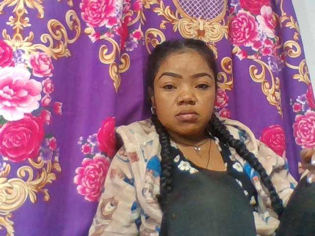 Elyah1a live cam on BongaCams