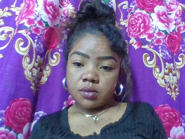 Elyah1a live cam on BongaCams