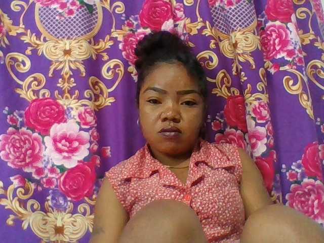 Elyah1a live cam on BongaCams