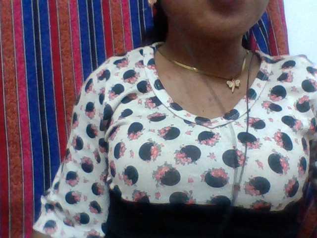 Elyah1a live cam on BongaCams