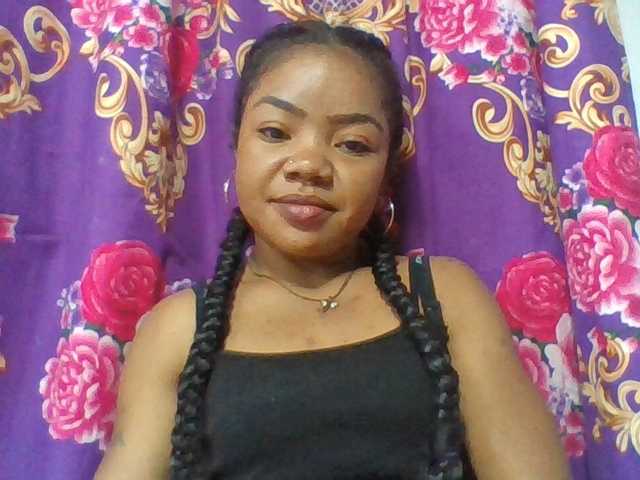 Elyah1a live cam on BongaCams