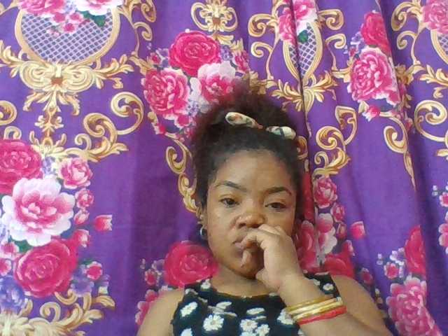 Elyah1a live cam on BongaCams