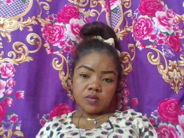 Elyah1a live cam on BongaCams